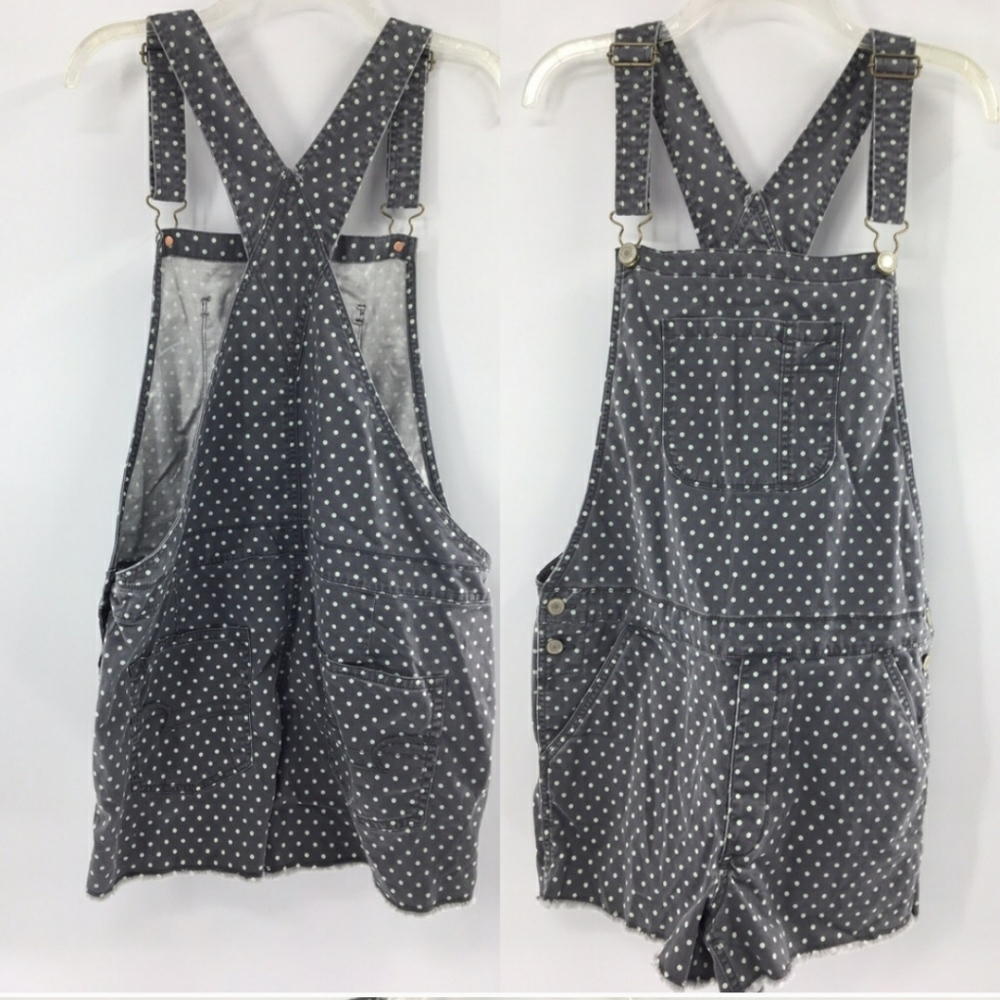 🦋American Eagle polka dot overalls